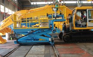 靈活小型高空作業平臺，適用于酒店照明維護